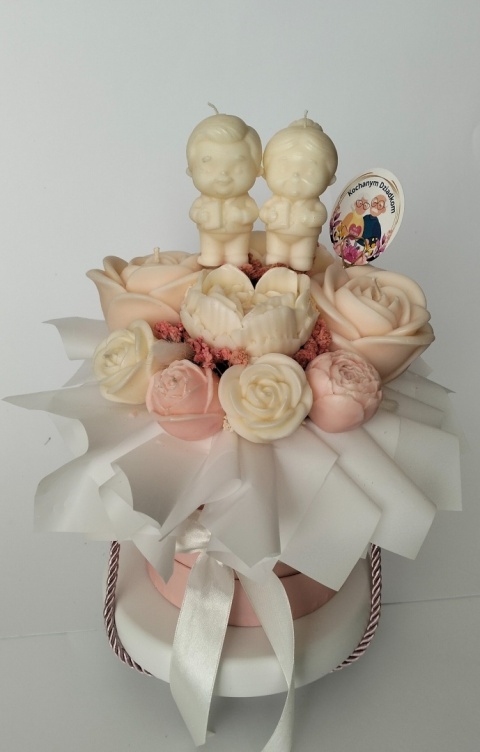 FlowerBox kwiatowy z różami r.M